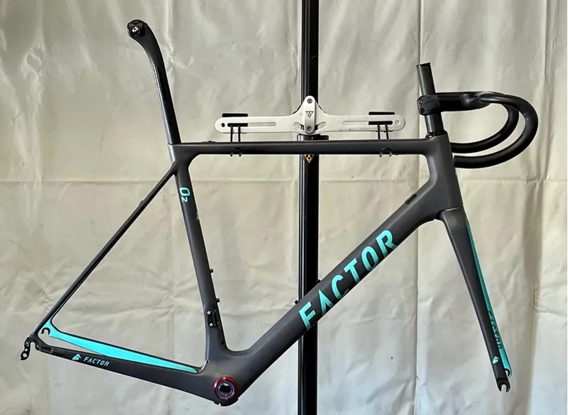 Factor O2 Carbon Road Frameset 56cm in Grey Turquoise Ex Display