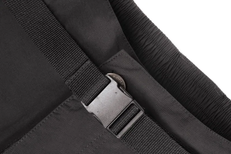 Endura Hummvee Shorts II with Padded Liner in Black-3