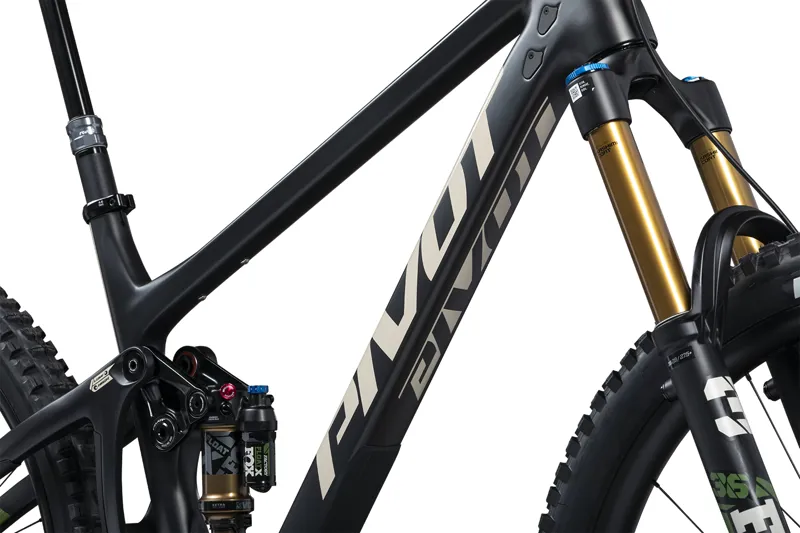 2024 Pivot Cycles Switchblade Pro X0 AXS Mountain Bike - Stealth Mojave-2