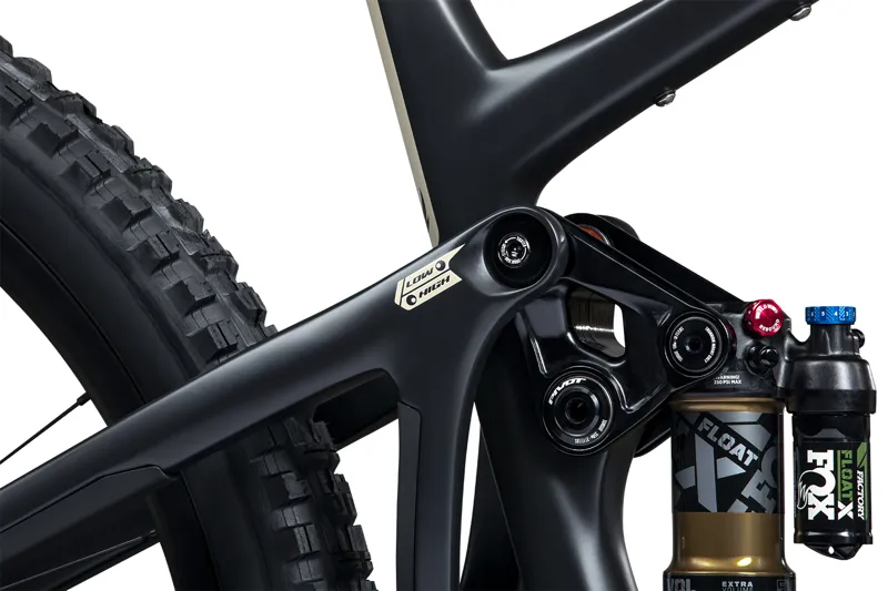 2024 Pivot Cycles Switchblade Pro X0 AXS Mountain Bike - Stealth Mojave-6