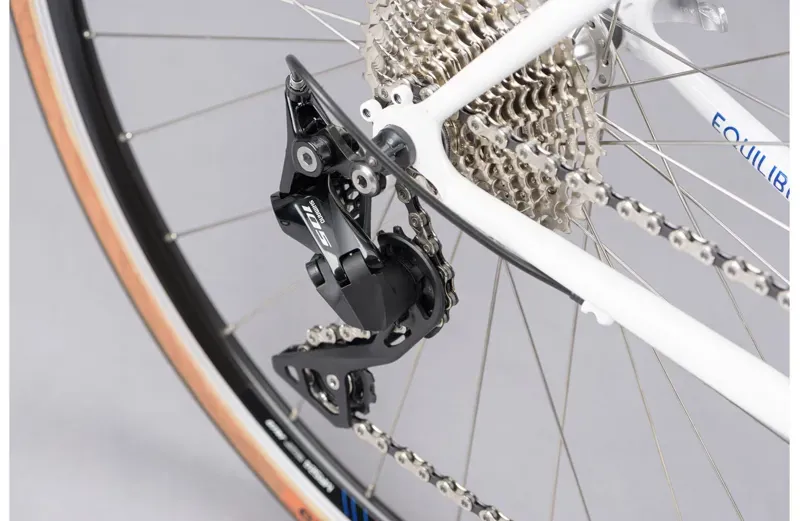 Genesis Equilibrium Steel Road Bike in White-8