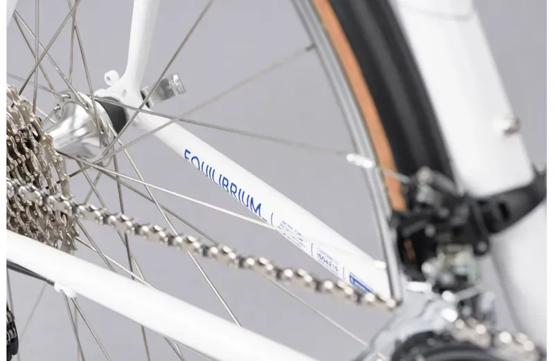 Genesis Equilibrium Steel Road Bike in White-7