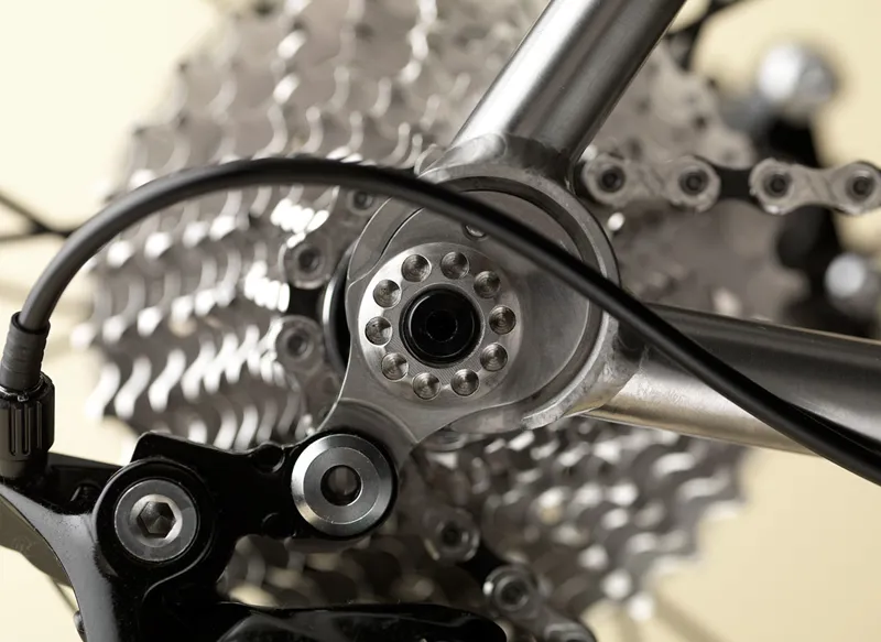 J. Guillem Major Disc Ultegra Titanium Road Bike-3