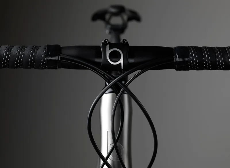 J. Guillem Major Disc Ultegra Titanium Road Bike-11