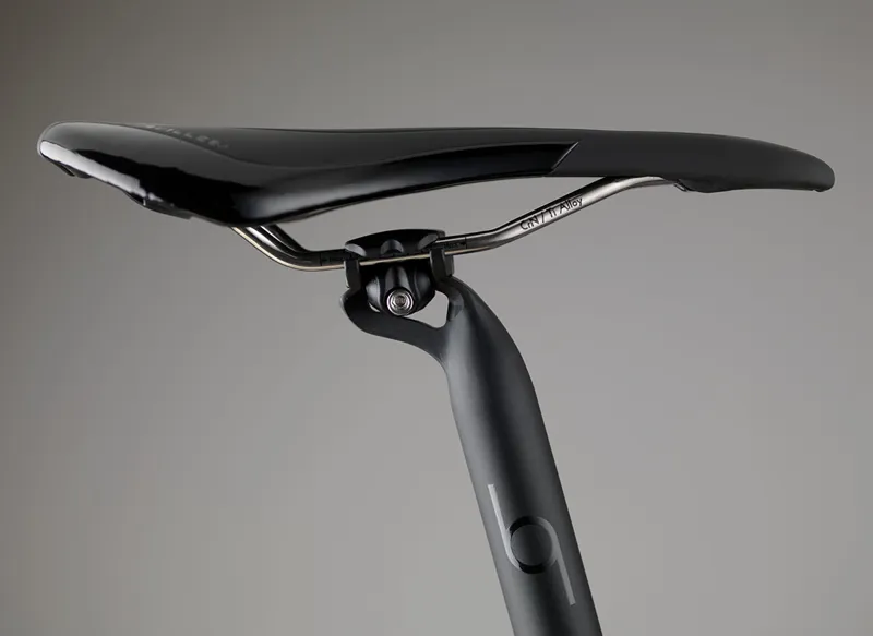 J. Guillem Major Disc Ultegra Titanium Road Bike-4