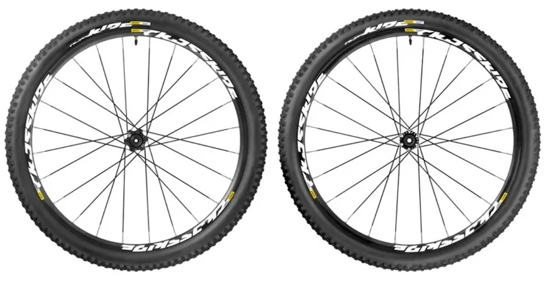 Mavic CrossRide Light 29in Wheel Set in Black