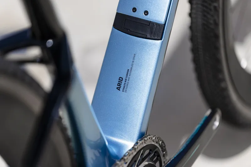 2026 Mondraker Arid Carbon S Gravel Bike in Aura Blue-5