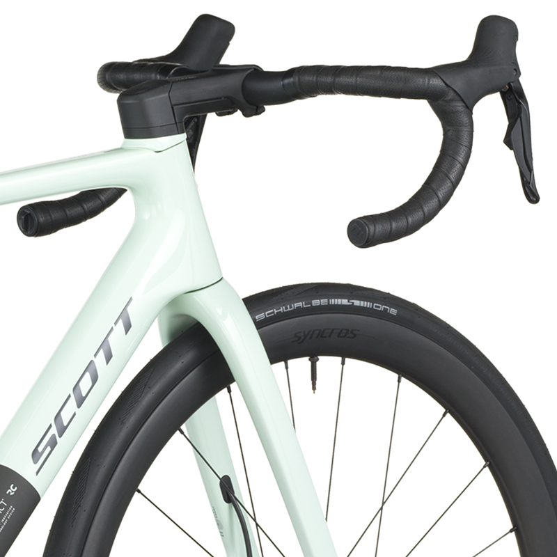 2026 Scott Addict RC 30 Carbon Road Bike in Frozen Green/Carbon Black-6