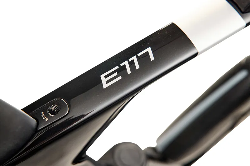 2025 Argon18 E117 Disc 105 Triathlon Bike in Black Stealth-3