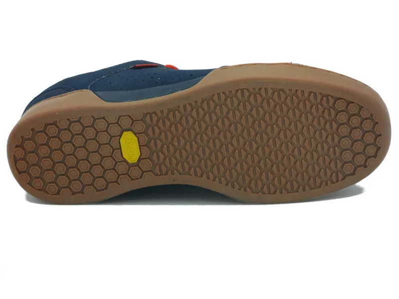 Giro Jacket Mountain Bike Shoes in Dress Blue/Gum-1