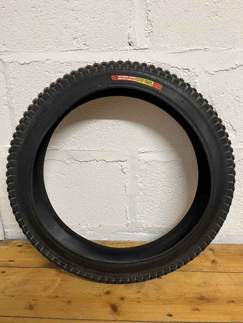 Onza Sticky Fingers Trials Bike Tyre 19x2.50 in Black/Red