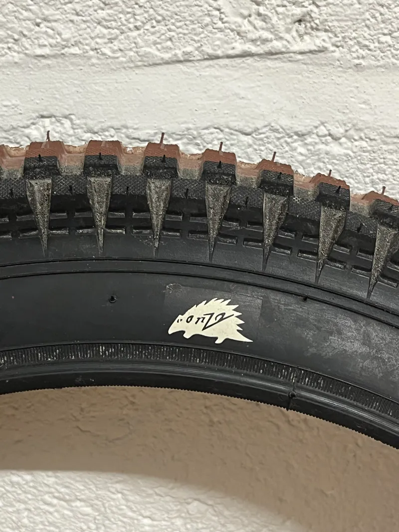 Onza Sticky Fingers Trials Bike Tyre 19x2.50 in Black/Red-4