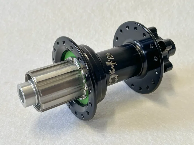 Hope DH Pro 4 Rear Hub 157mm 12mm 32H in Black 