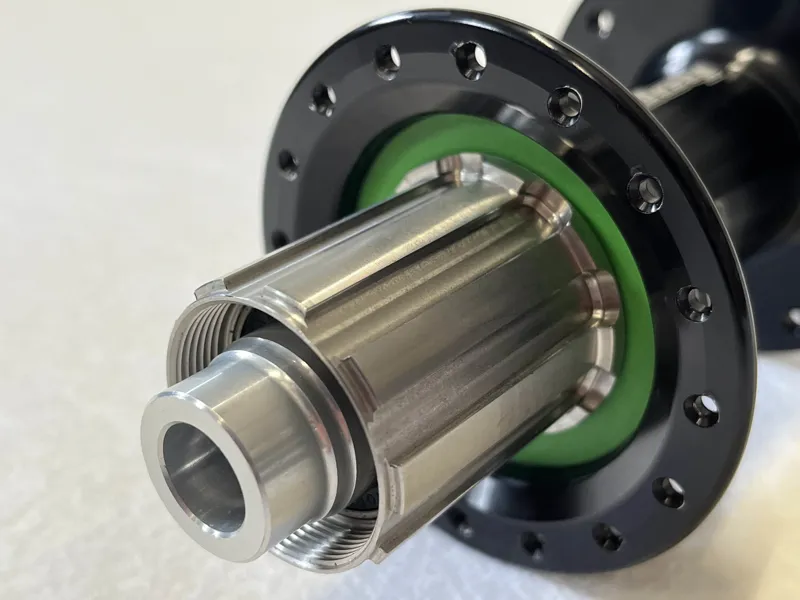 Hope DH Pro 4 Rear Hub 157mm 12mm 32H in Black -4