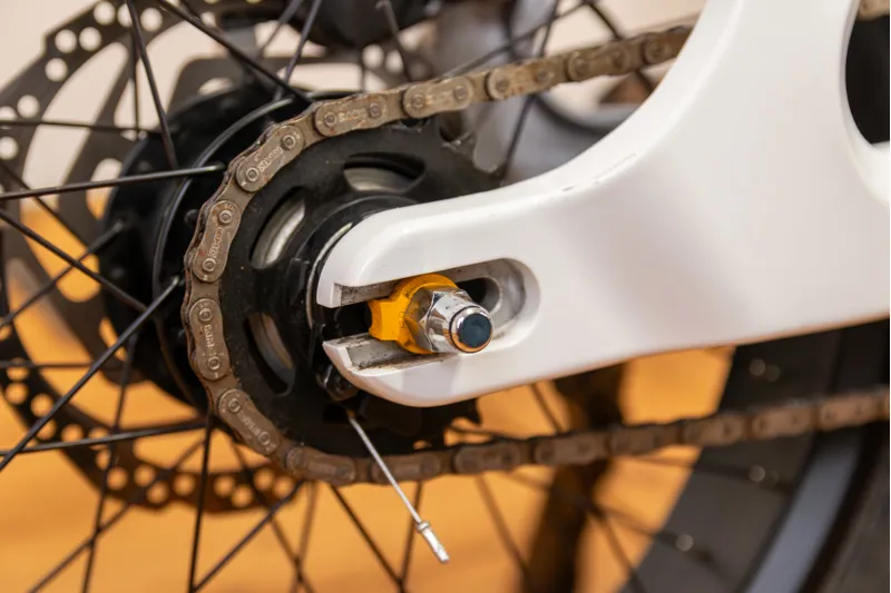 Fantic Issimo Urban in Gloss White-10