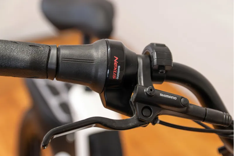 Fantic Issimo Urban in Gloss White-11