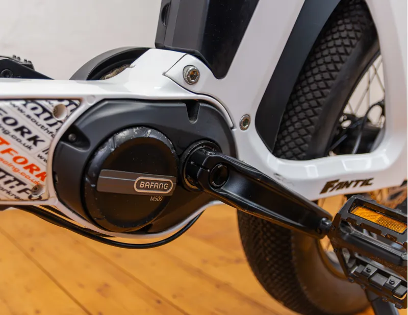 Fantic Issimo Urban in Gloss White-9