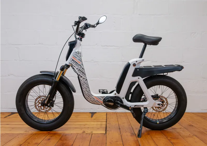 Fantic Issimo Urban in Gloss White-2