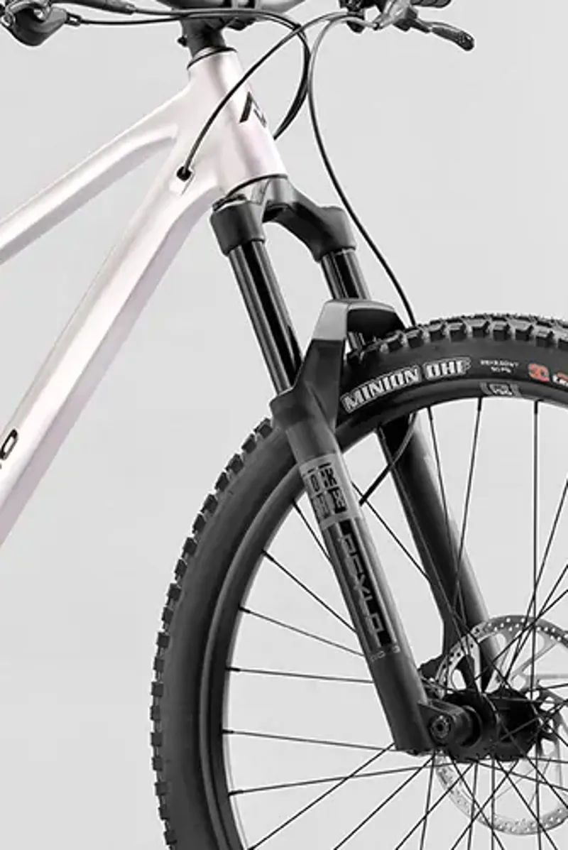 2026 Norco Fluid FS A2 Mountain Bike in Gloss Silverton-3