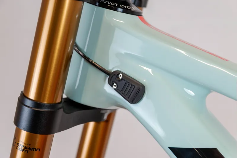 Pivot Cycles Phoenix Downhill Frame Set and Forks in Red/Mint - Medium-7