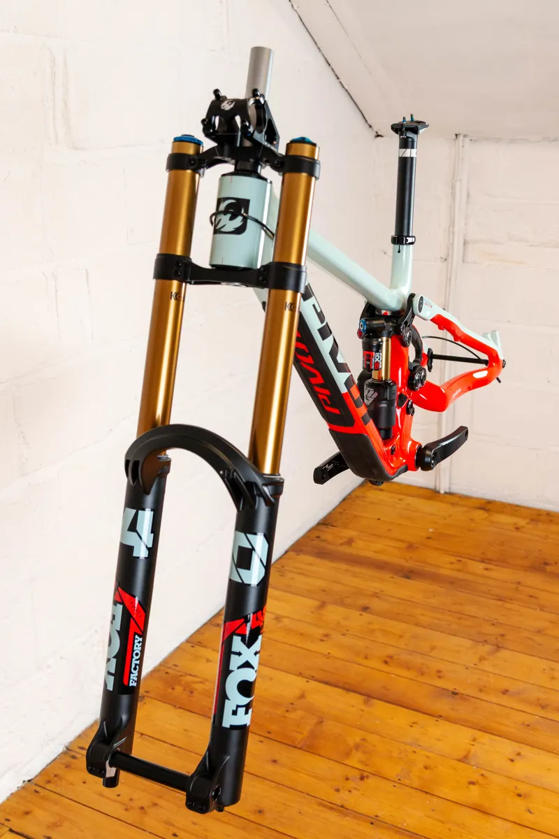 Pivot Cycles Phoenix Downhill Frame Set and Forks in Red/Mint - Medium-4