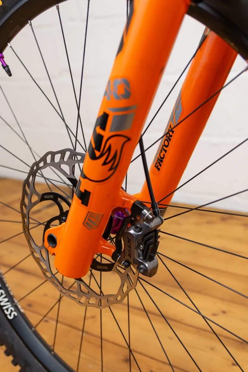 Pivot Phoenix 29 Ex-Team Downhill Bike - S2 Medium-8