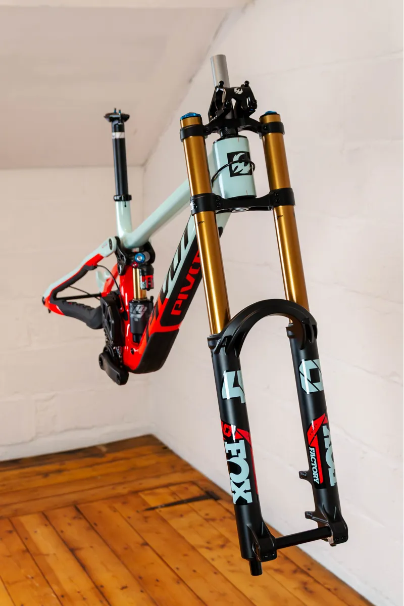 Pivot Cycles Phoenix Downhill Frame Set and Forks in Red/Mint - Medium-3
