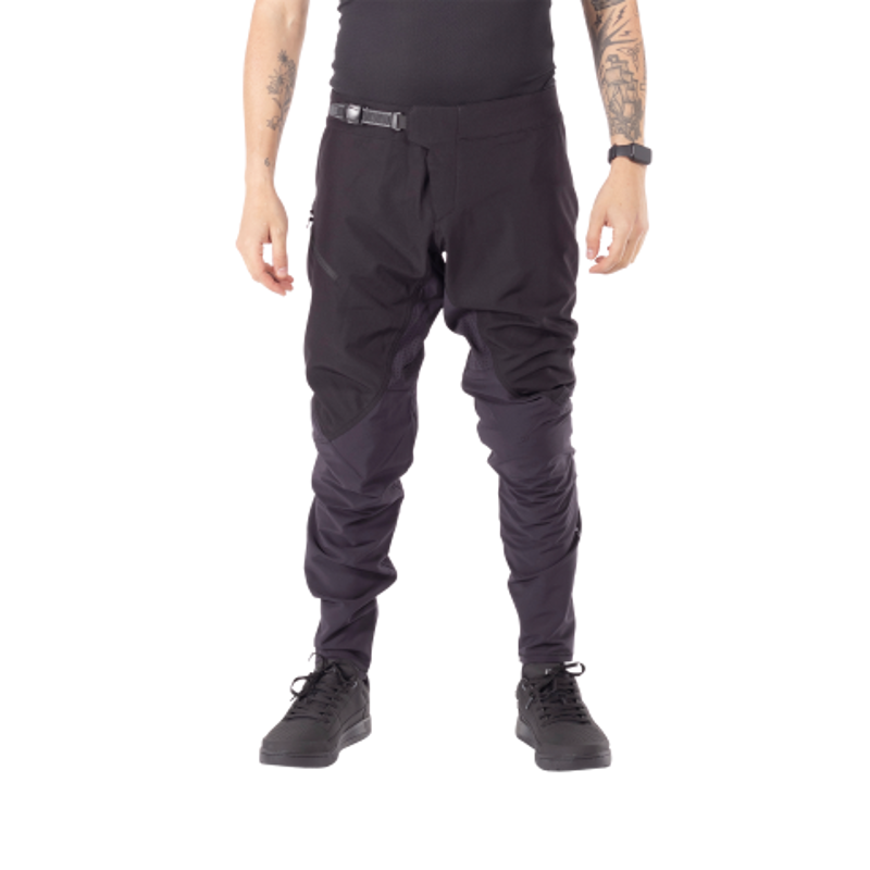 Leatt MTB 1.0 Ride Kit Jersey and Pants in Black-2