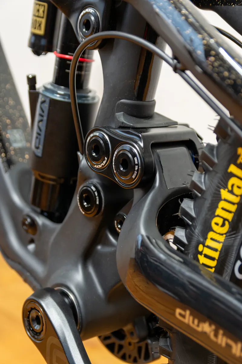 Pivot Cycles Phoenix Pro Saint Downhill Bike in Black/Gold-4