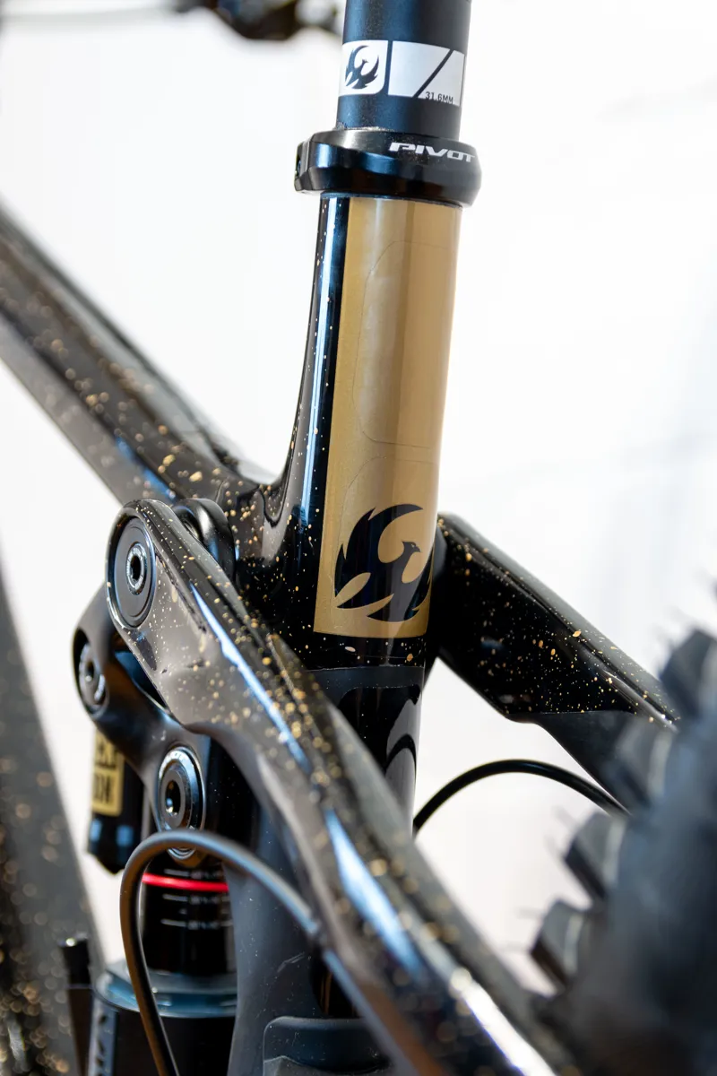 Pivot Cycles Phoenix Pro Saint Downhill Bike in Black/Gold-5