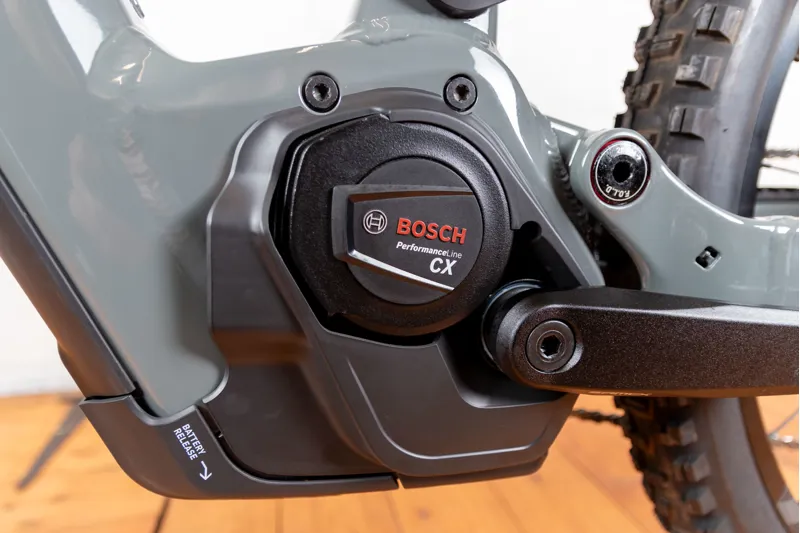 2023 Focus Sam2 6.8 Electric Mountain Bike in Grey-8