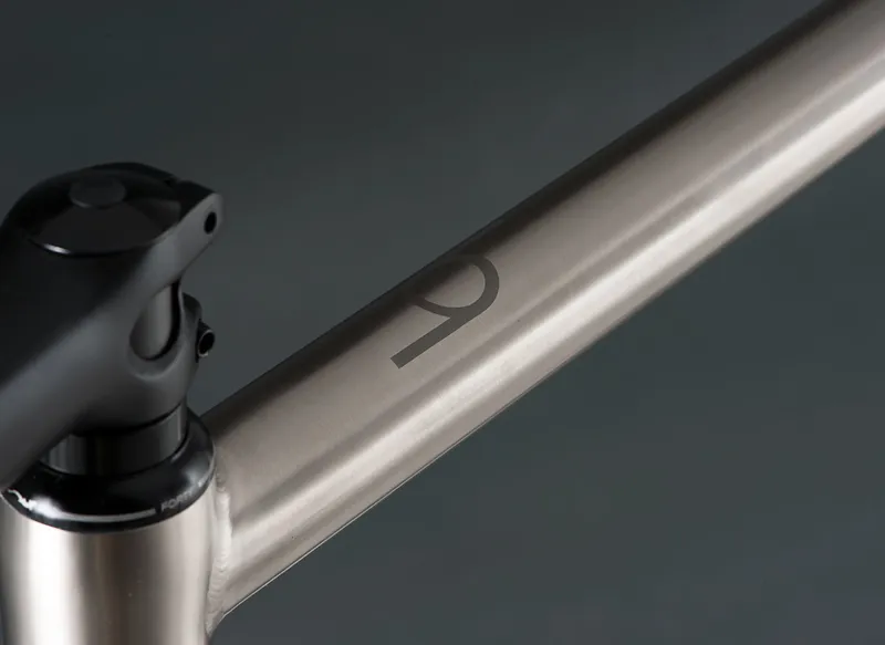 J. Guillem Orient Ultegra Di2 Titanium Disc Road Bike-11