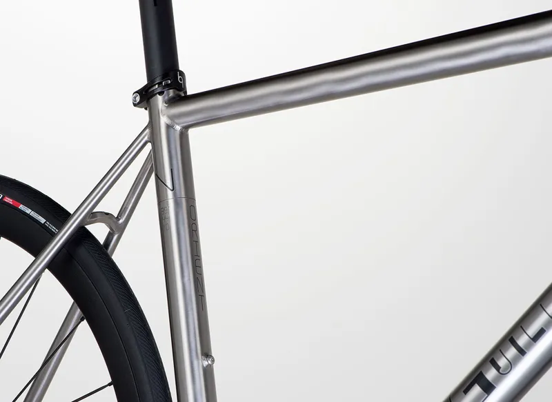 J. Guillem Orient Ultegra Di2 Titanium Disc Road Bike-4