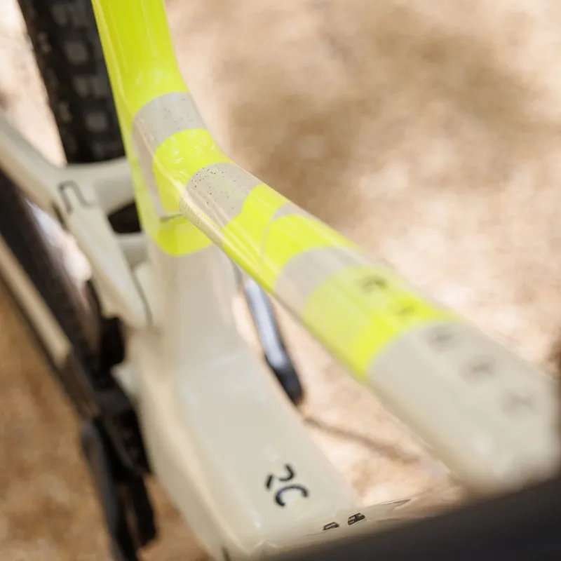 2025 Scott Ransom 900 RC Mountain Bike In Sand Beige/Sulphur Yellow-3